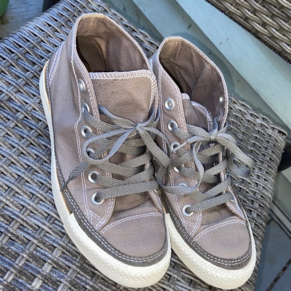 Converse Shoes - Rare converse all ⭐️ canvas toe w/suede detail size 6 women size 4 men gray EUC